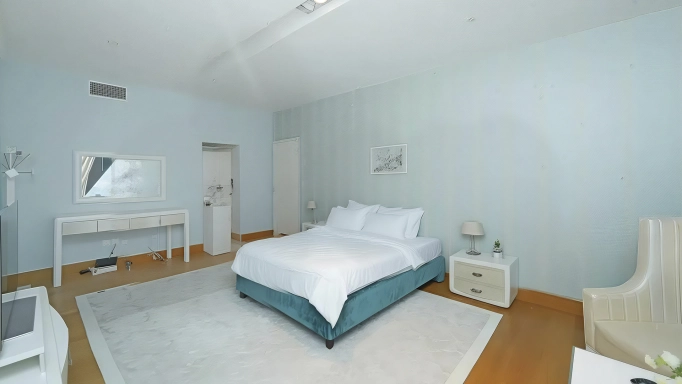 luxury penthouse at The Gate Towers and The Arc, Al Reem Island – 5 bedrooms, 850 m², panoramic city views from the 64th floor, priced at AED 23,000,000 - Maison D'Ahmed