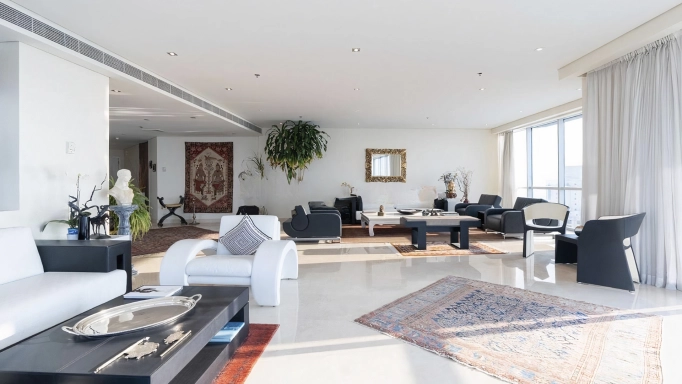 Luxurious 3-bedroom apartment in Al Fattan Marine Towers, Dubai Marina – 379 m², located on the 47th floor with panoramic sea views, priced at AED 12.8 million Maison D'Ahmed