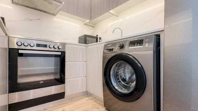 Studio for sale in Dubai Marina – Price AED 899,000, only AED 27,000 per square meter - Maison D'Ahmed