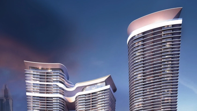 Luxury apartments in a complex of 3 towers at Dubai Harbour with views of the Persian Gulf, private yacht pier, promenade, and 360-degree infinity pool on the top floor – booking available at Maison D'Ahmed