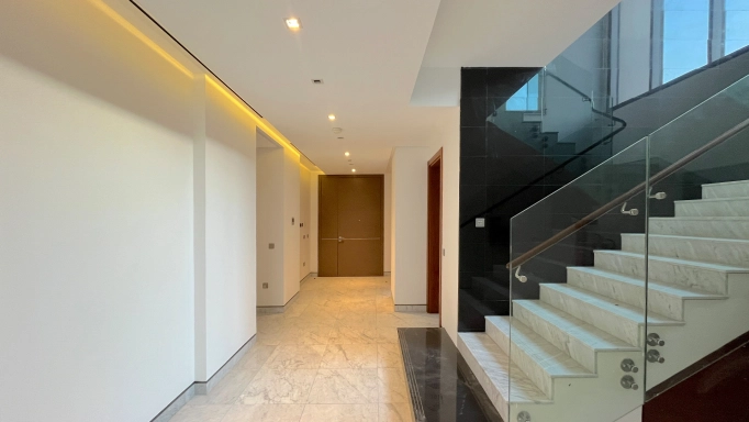 Luxury villa on Saadiyat Island in Hidd Al Saadiyat available for AED 53,000 per month featuring 498 m² area and 6 spacious bedrooms. - Maison D'Ahmed