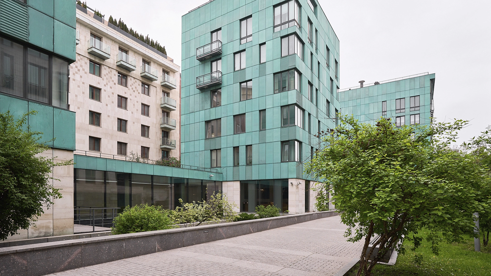 Фотографии приватной территории ЖК Cooper House Фотографии приватной территории ЖК Cooper House