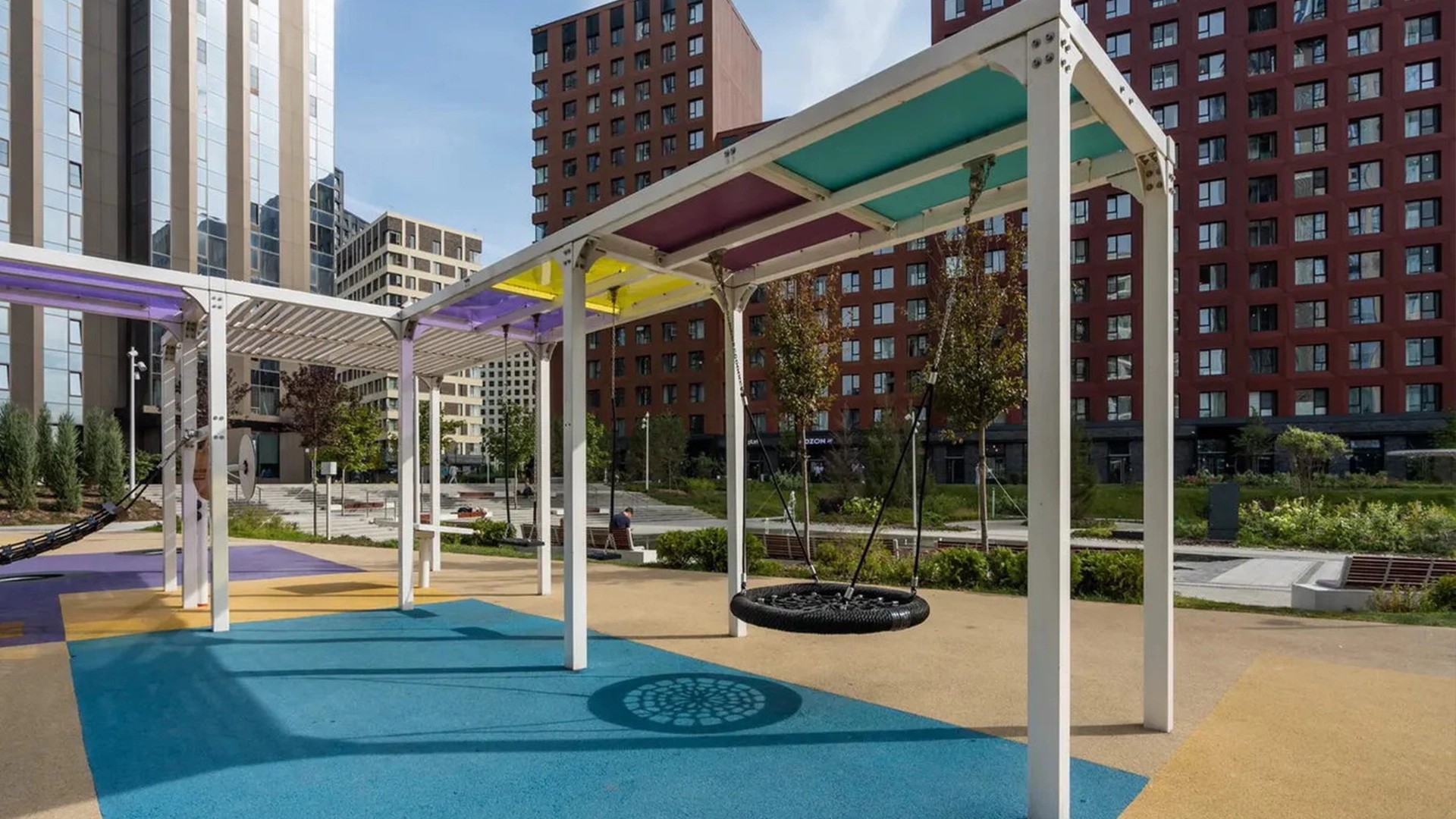 Фотографии приватной территории ЖК ALIA