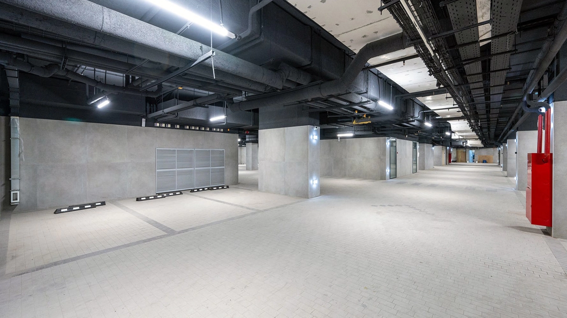 Фотографии паркинга ЖК RED7