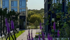 Фотографии приватной территории ЖК Hide