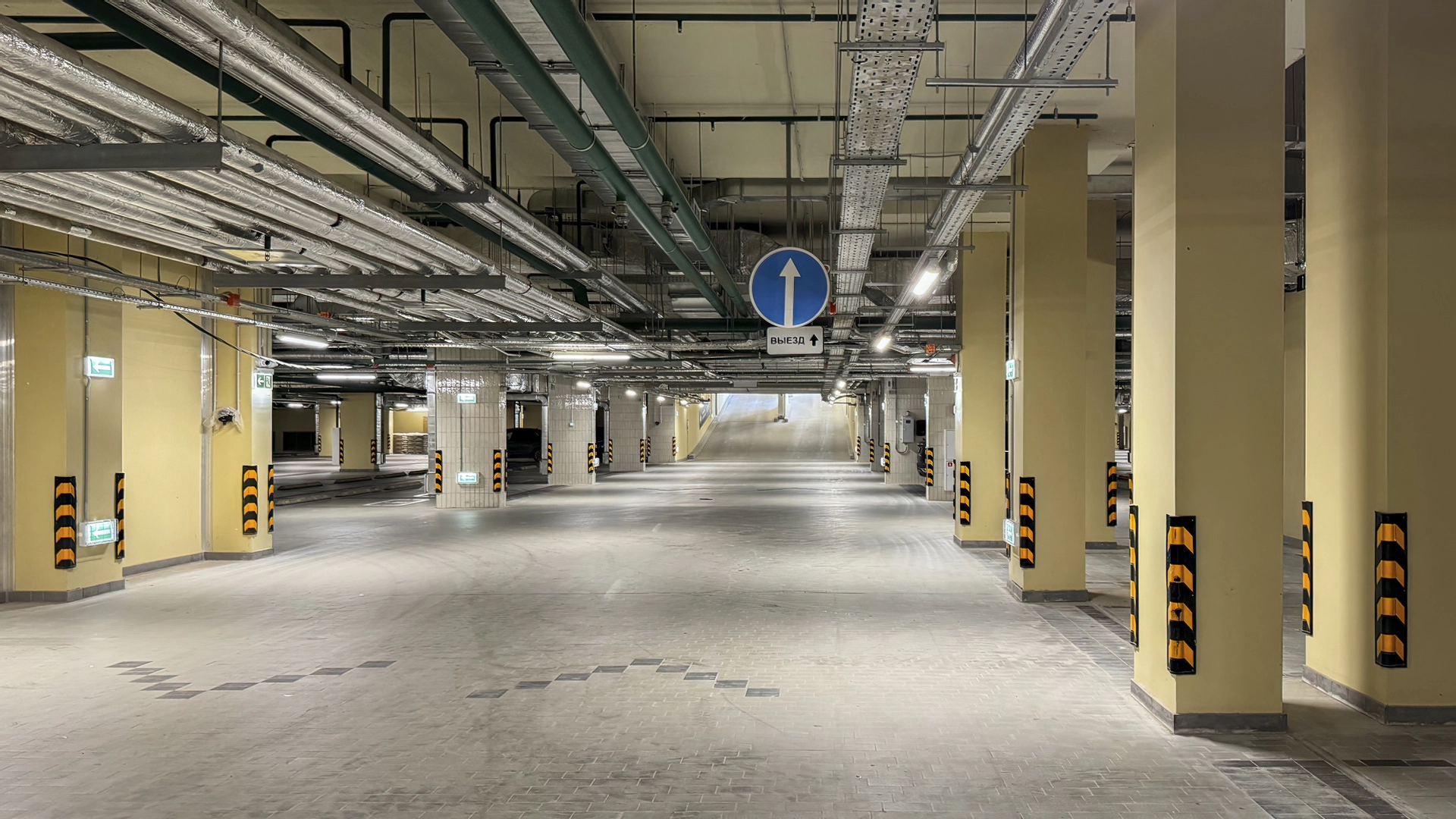 Фотографии паркинга ЖК VERY