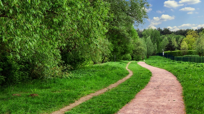 Luxury modern and classic style cottages in the elite Zhukovka 21 village on the banks of the Moscow River.

 - Maison D'Ahmed