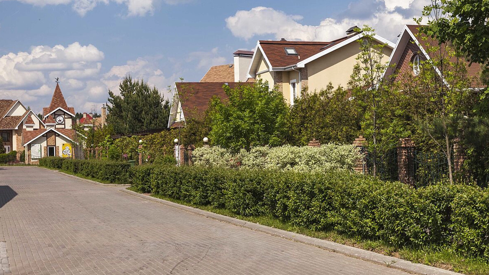 Фотографии паркинга Посёлок «Княжье Озеро»