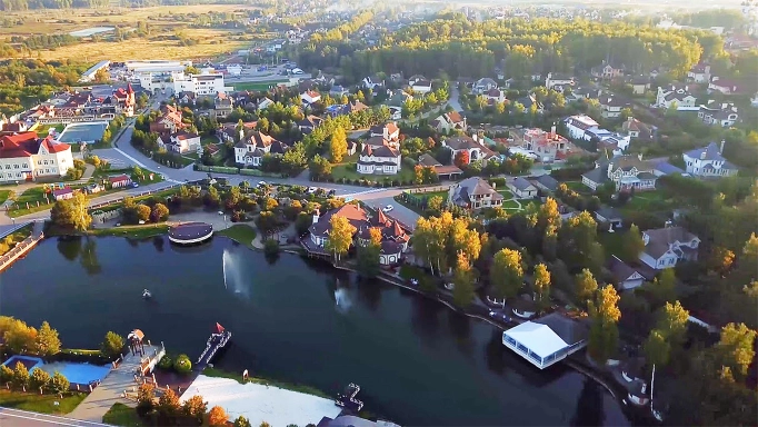 Knyazhye Ozero is a premium cottage community with 1,036 stone mansions, luxurious brick villas, and cozy Canadian-style timber-frame cottages. The community center includes a lake with a restaurant, a beach with a pier, three parks, sports fields, a school, a kindergarten, and an art school – booking available at Maison D'Ahmed