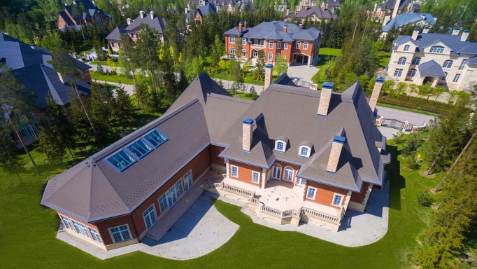 Luxury cottages, plots, and homes for sale in the prestigious Agalarov Estate with expansive green areas and elite amenities.

 - Maison D'Ahmed

