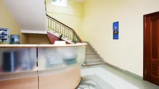 и-1