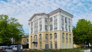 Особняк на Космодамианской набережной, 28
