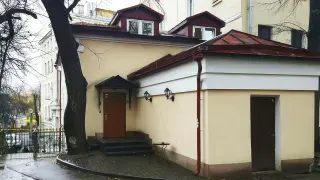 Особняк_0000s_0001_2