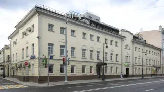 Бизнес-центр на улице Остоженка, 10