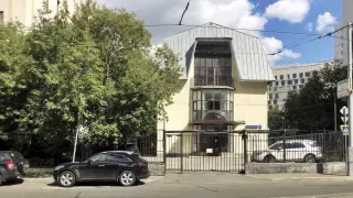 Особняк_0000s_0001_2