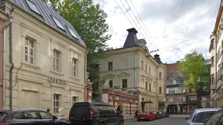 Особняк в Большом Харитоньевском переулке, 10/1