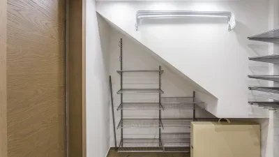 Южный Дуэт — пентхаус в ЖК «Loftec», 5 этаж — Гардеробная