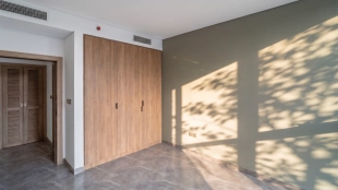 2-bedroom apartment, 915 ft²