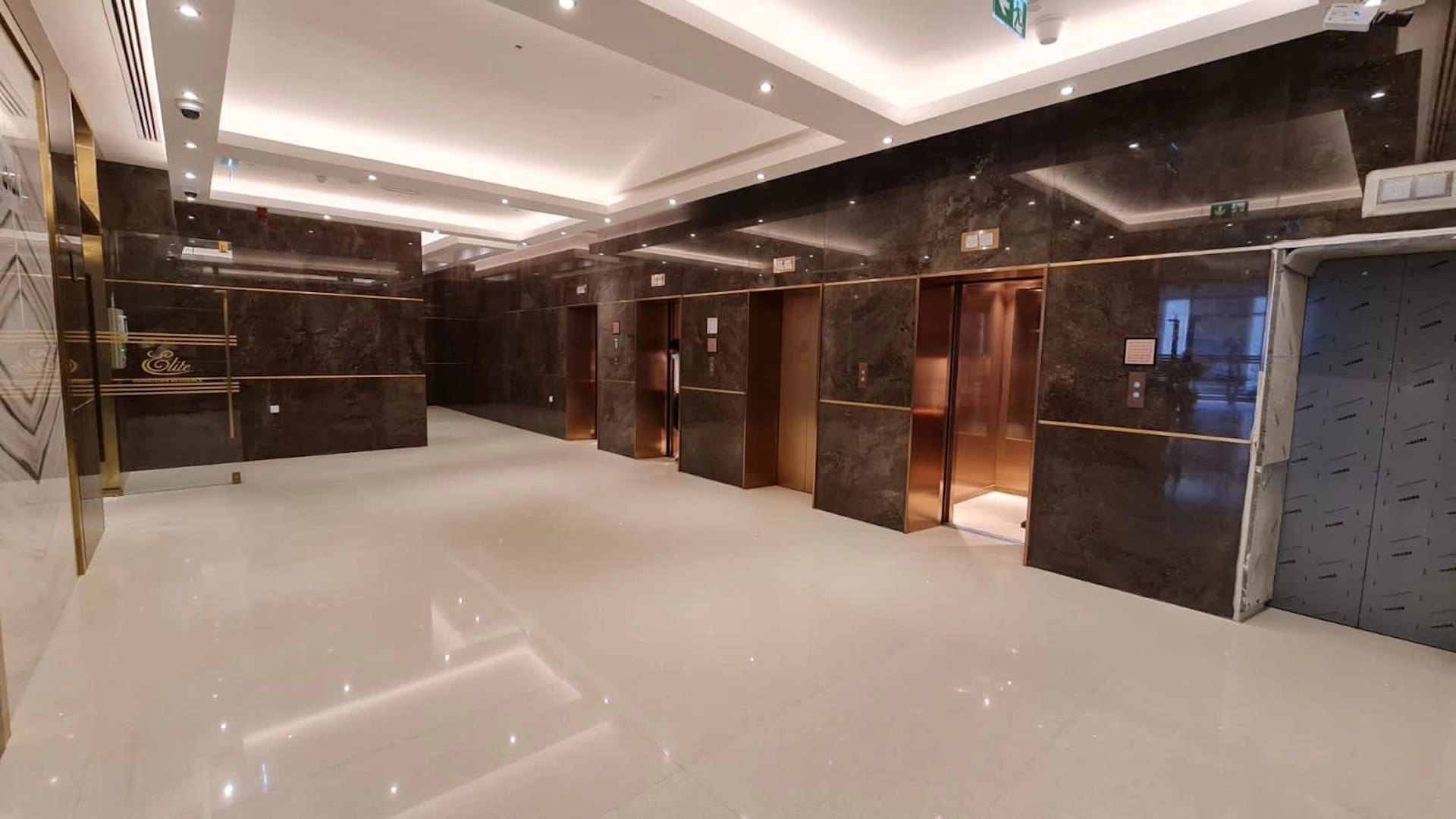 Elite Downtown Residence