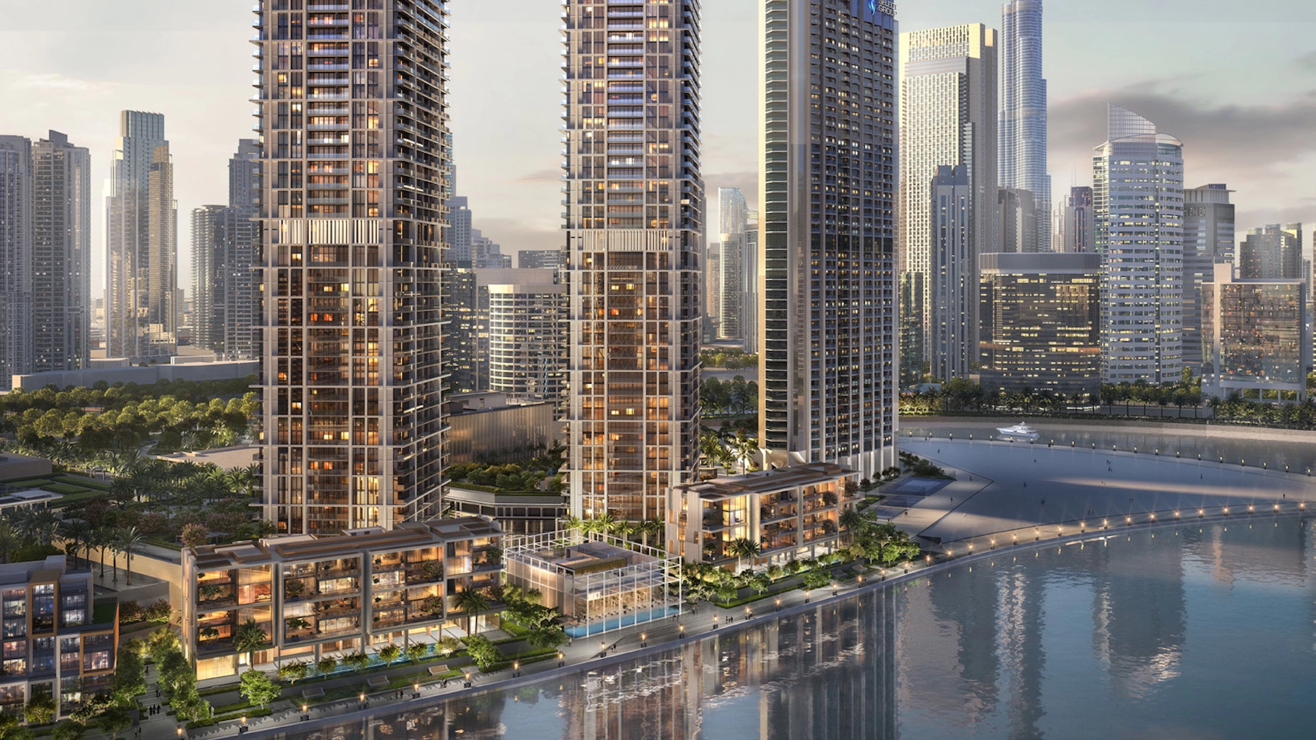 Peninsula Four, The Plaza