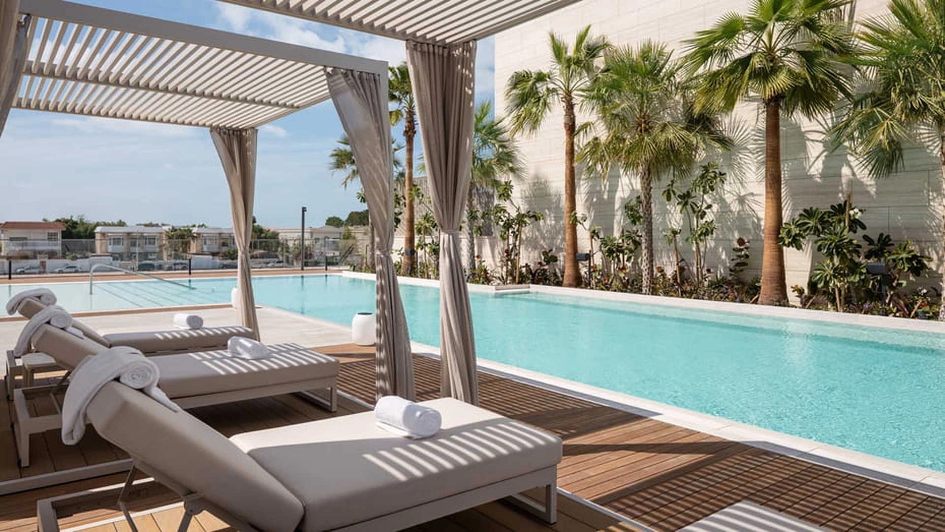 Four Seasons Private Residence