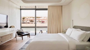 Four Seasons Private Residence