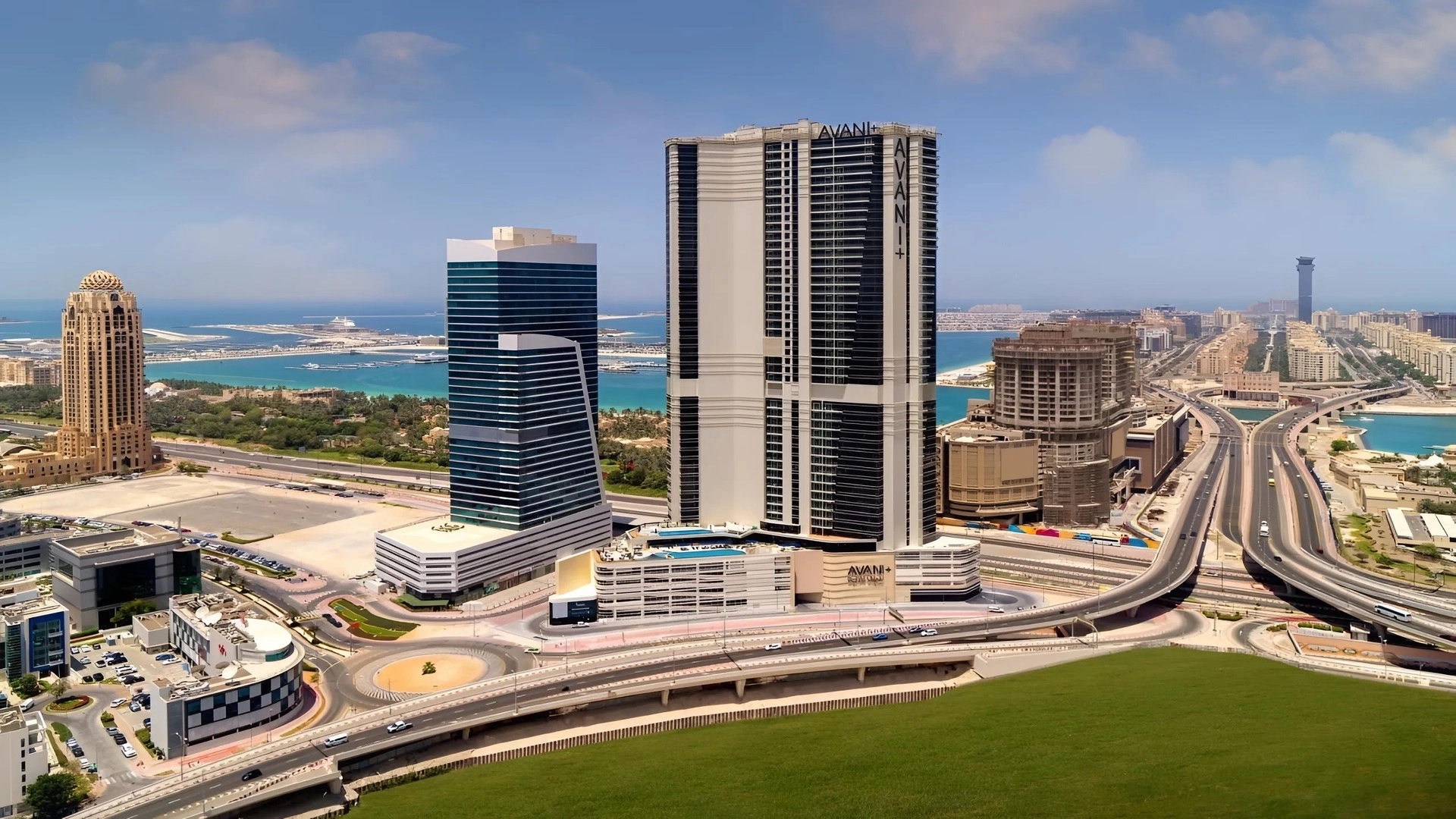 Avani Palm View Dubai Hotel & Suites
