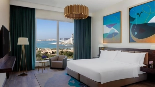 Avani Palm View Dubai Hotel & Suites