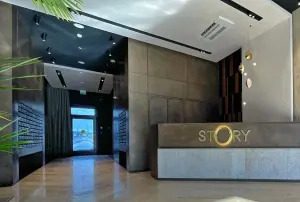 Story. Honest business class