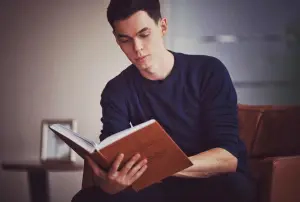 Angry review by Whitewill employee