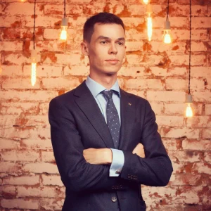 Tongue on the shoulder