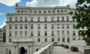 Глазами Олега Торбосова. Трофейный дом на Цветном бульваре