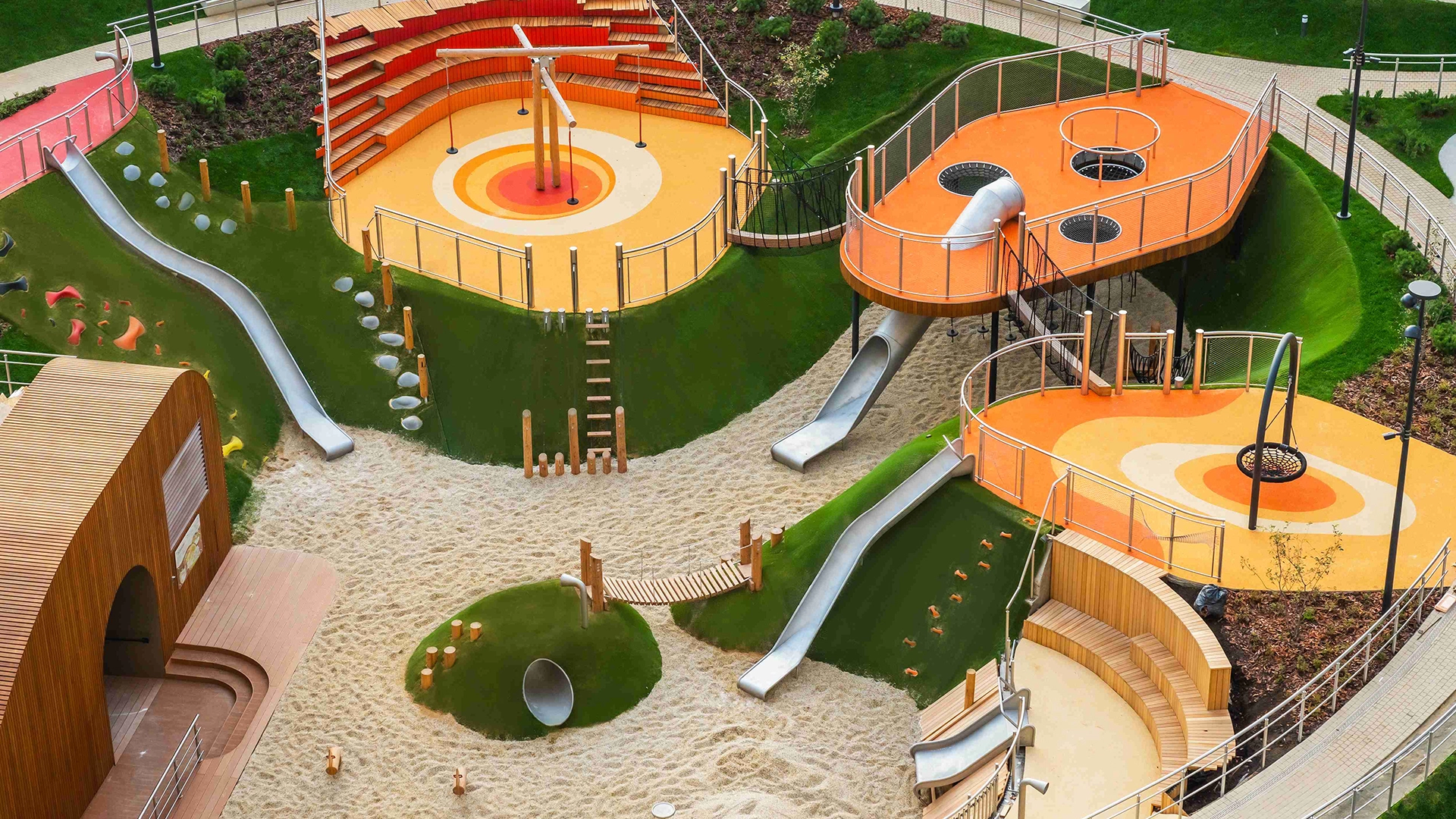 Фотографии приватной территории ЖК Достижение