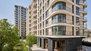 «Лаврушинский»