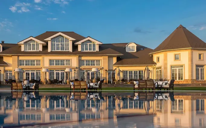 Luxury cottages, plots, and homes for sale in the prestigious Agalarov Estate with expansive green areas and elite amenities.

 - Maison D'Ahmed

